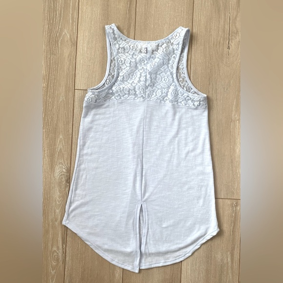 Light Blue Tank - Picture 2 of 2